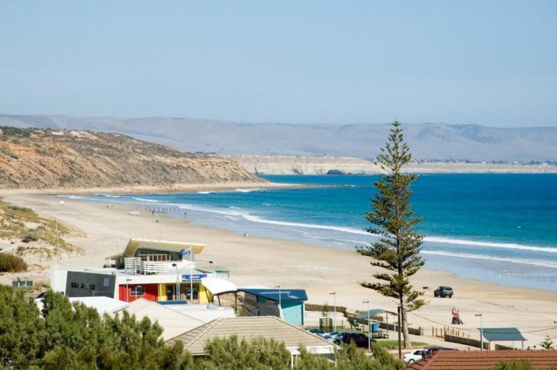 Moana Beach Tourist Park Eksteriør billede